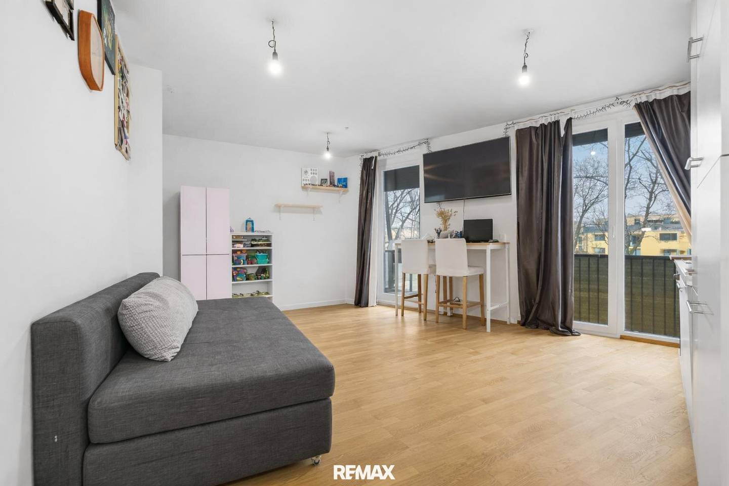 2-room Loggia Siegesplatz U2 Aspernstraße Rented until 2028