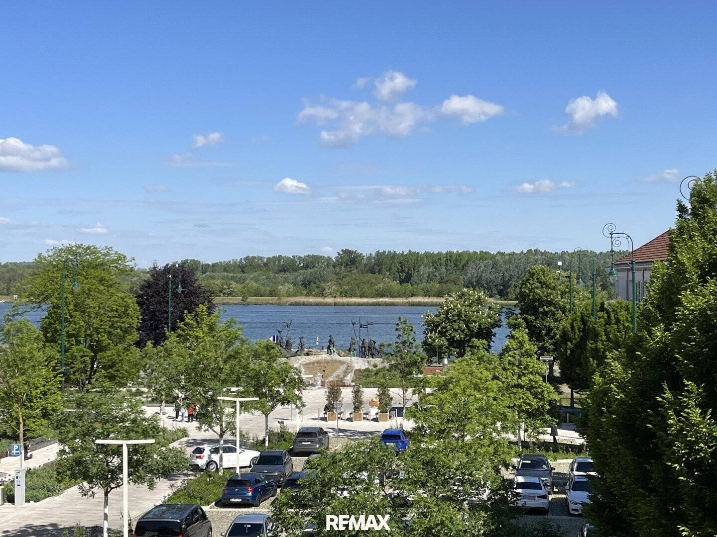 Open-plan office with Danube view in prime Tulln location!