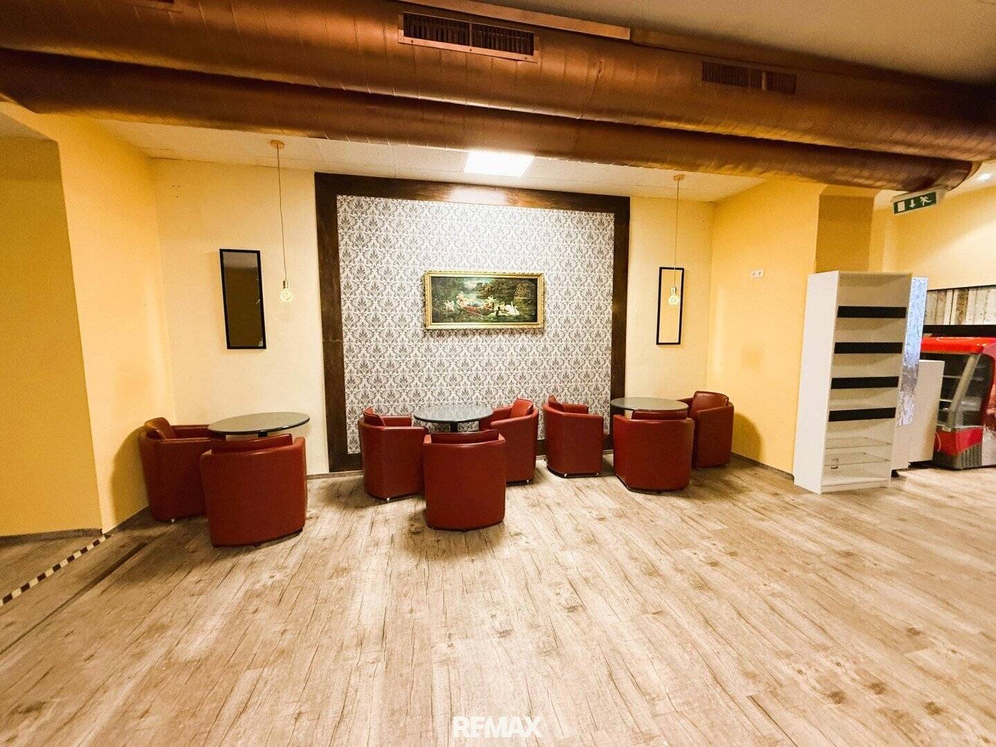Top commercial premises in the center of Mariazell – former Café 1157 (fully equipped, no takeover fee)