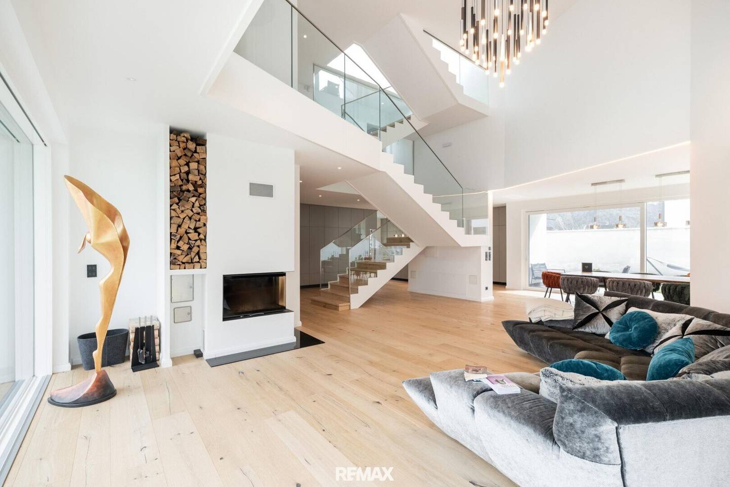 Architects' villa in the Vienna Woods Luxury design meets natural idyll