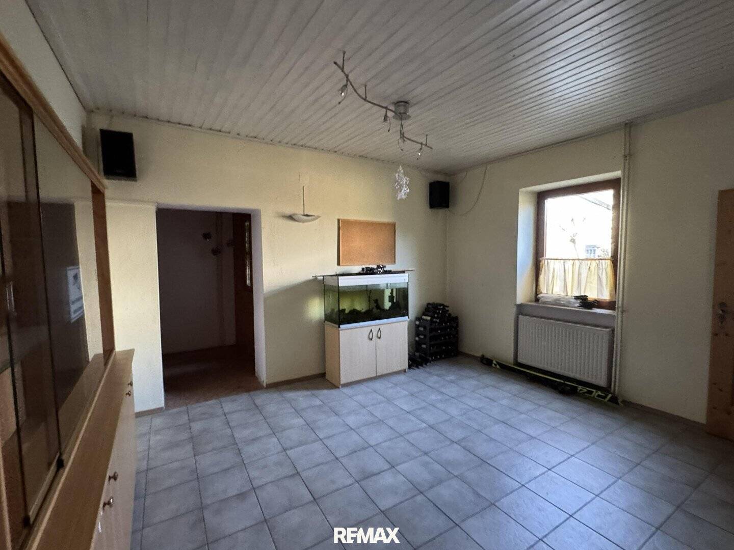 Investment property centrally located house offers many possibilities
