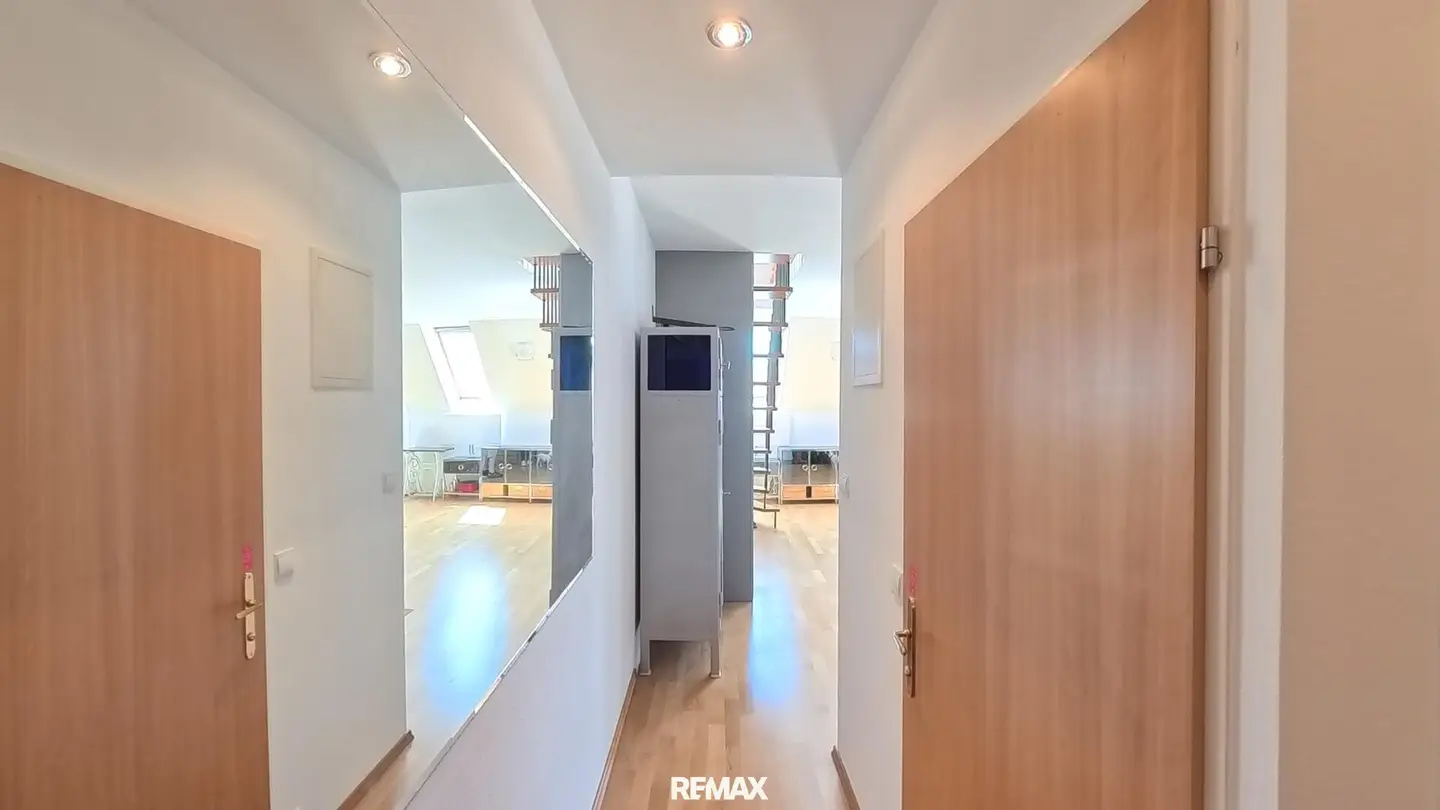 Splendid attic maisonette with terrace