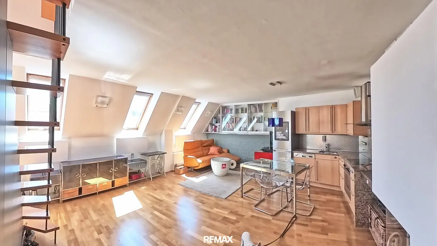 Splendid attic maisonette with terrace