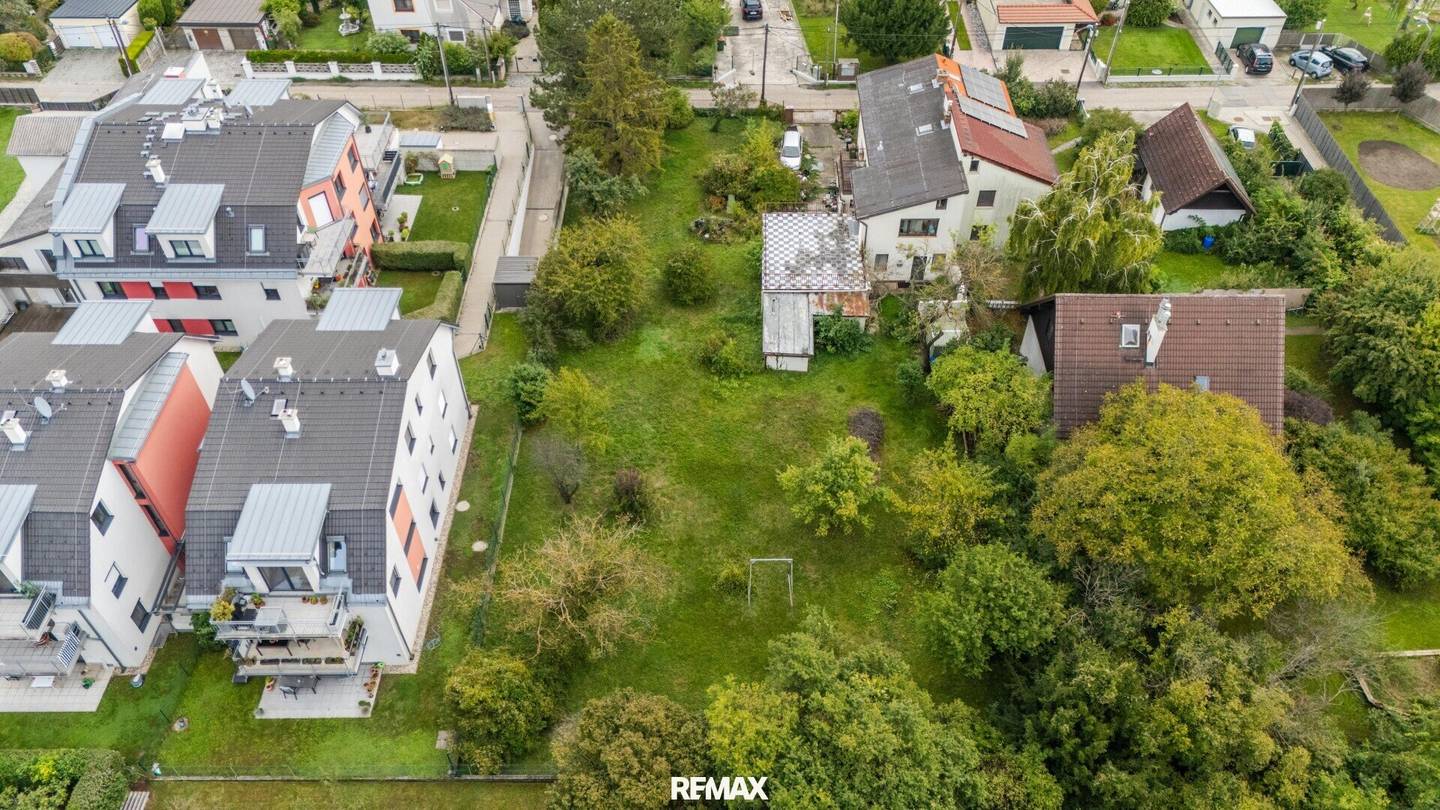 Exclusive building plot on freehold land – Your dream project in prime location