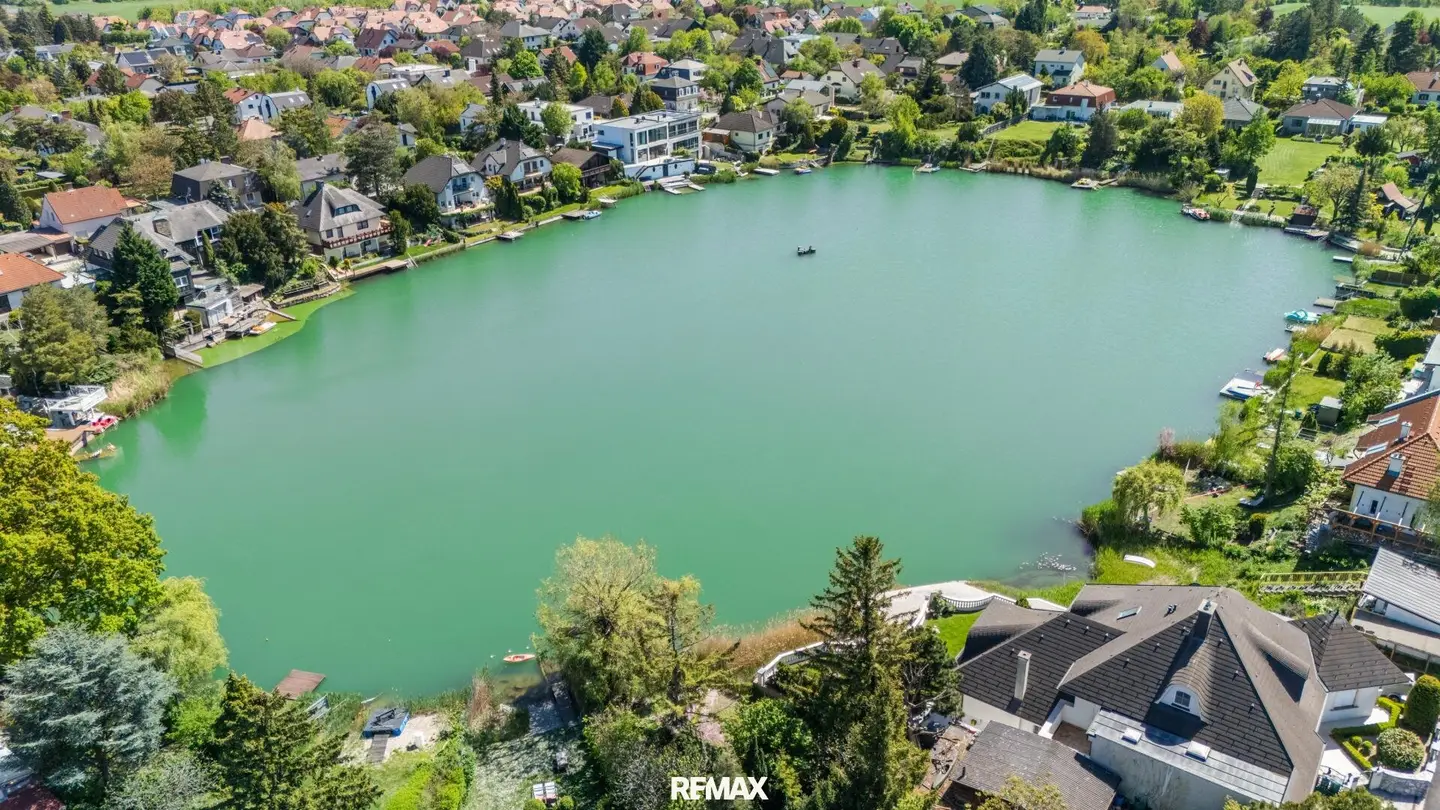 House on the Lake with Private Dock - near Vienna - Vacation Feeling - Investment