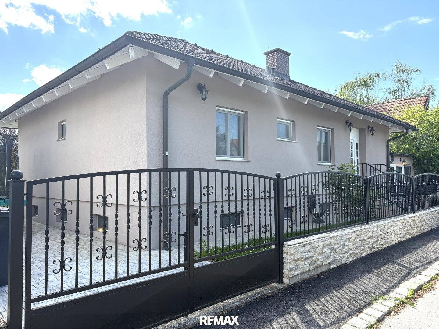 Modern bungalow in quiet location Leopoldsdorf near Vienna