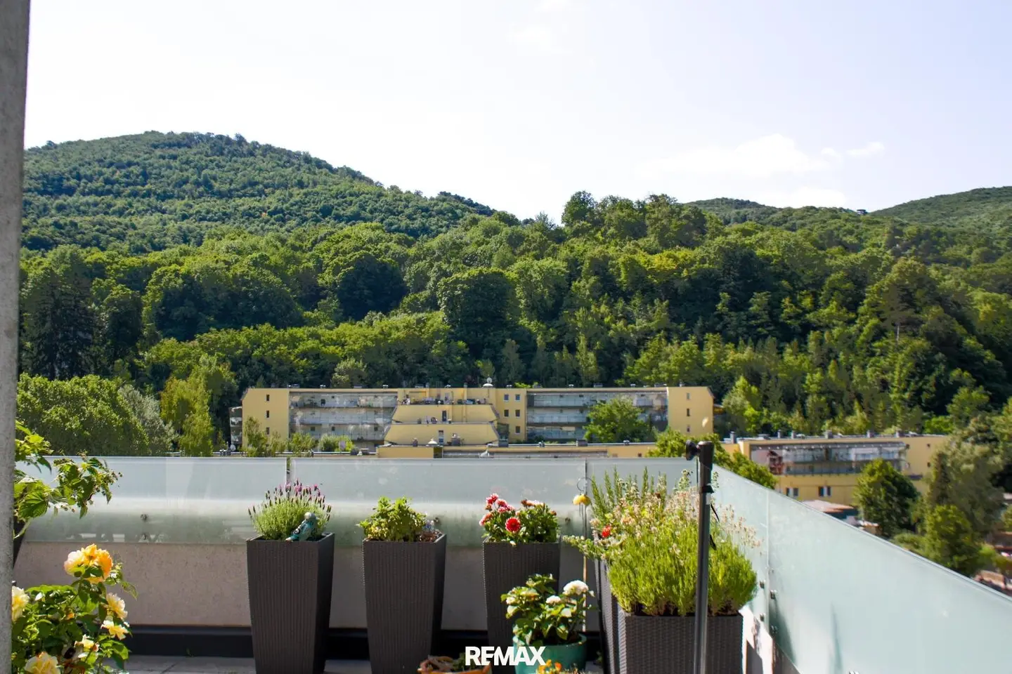 "Familienwohnung mit Ausblick!"