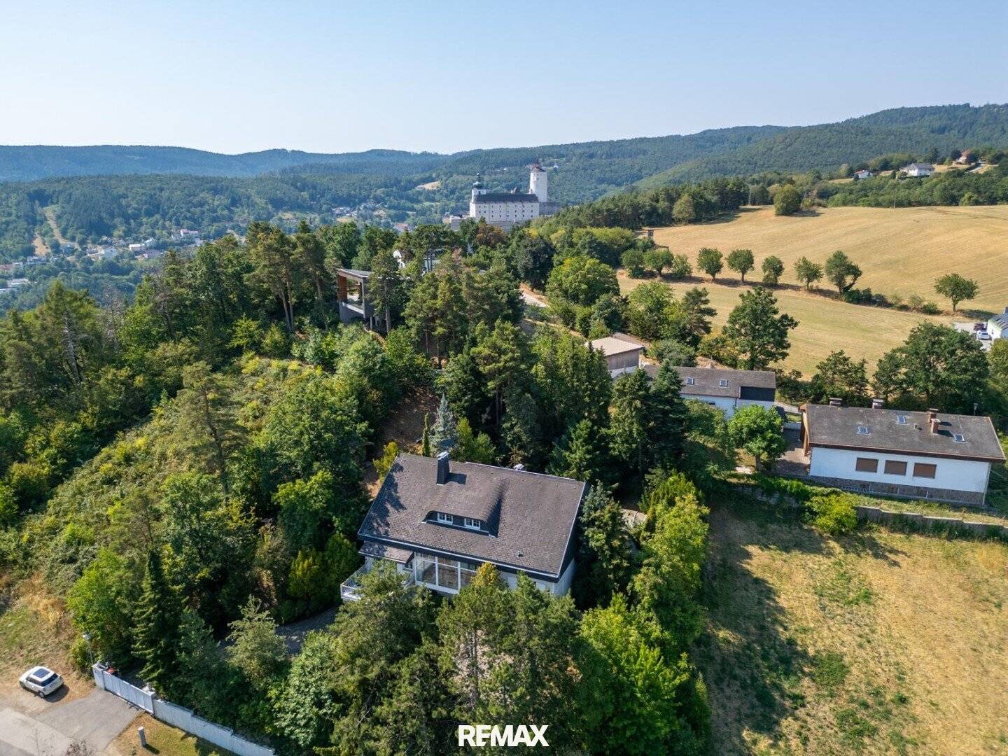 WOHNEN MIT AUSSICHT- EINE IMMOBILIE, DIE BEGEISTERT!