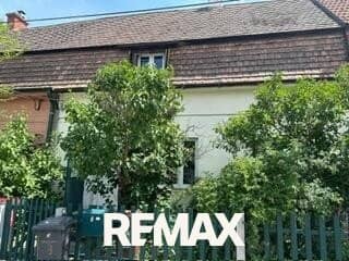 405 m² plot with old building