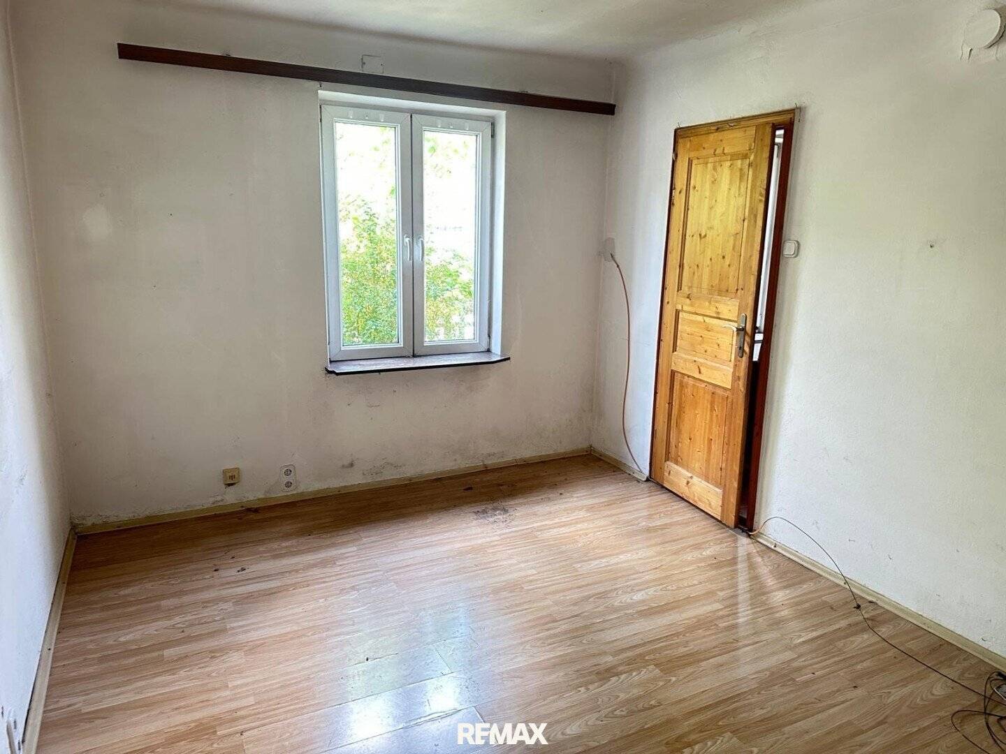 405 m² plot with old building