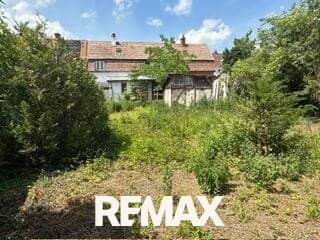 405 m² plot with old building