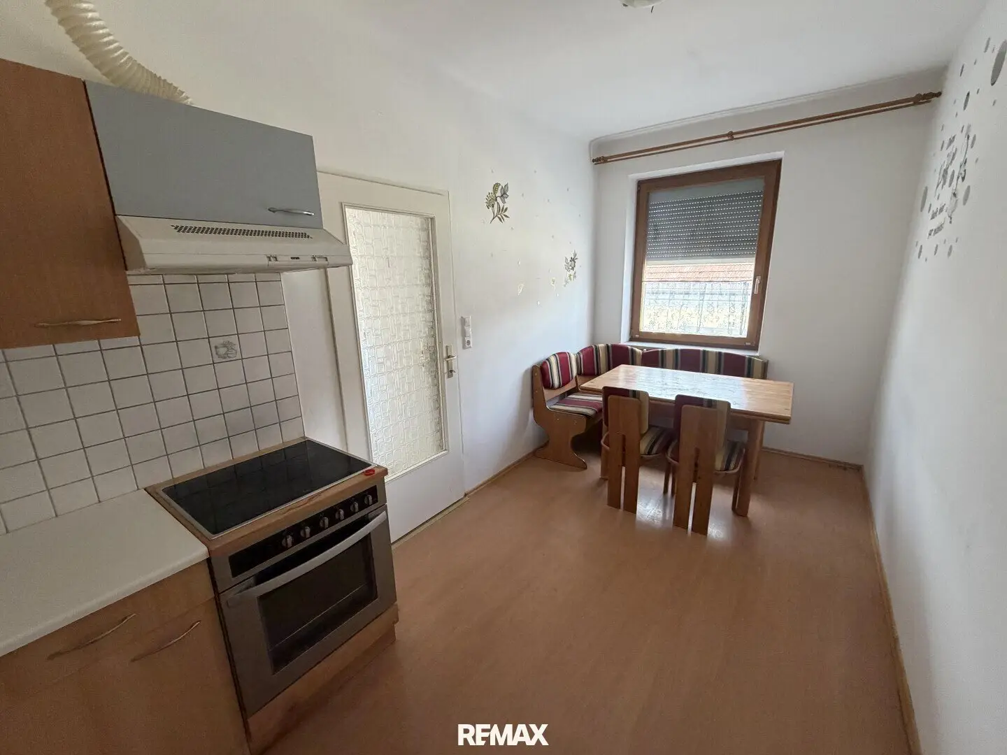 Rental apartment with garden and parking space