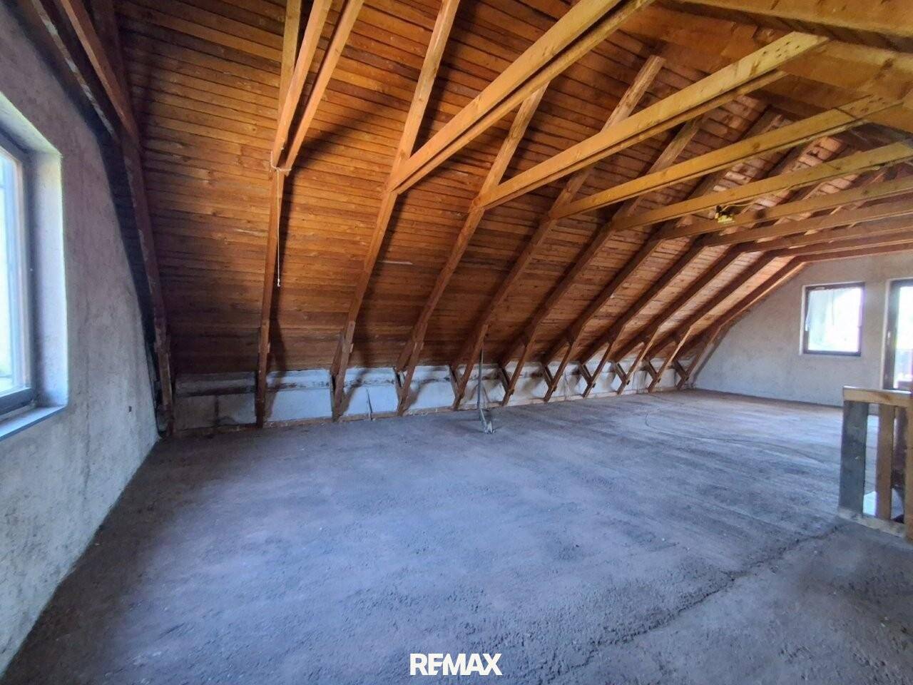 Expansion potential 150 m² living space possible - Great property in Neu-Essling