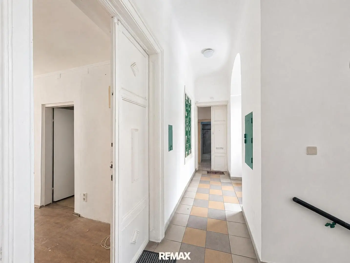 2 x 2 rooms for renovators