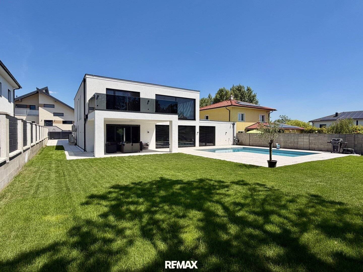 Modern Villa with Pool
