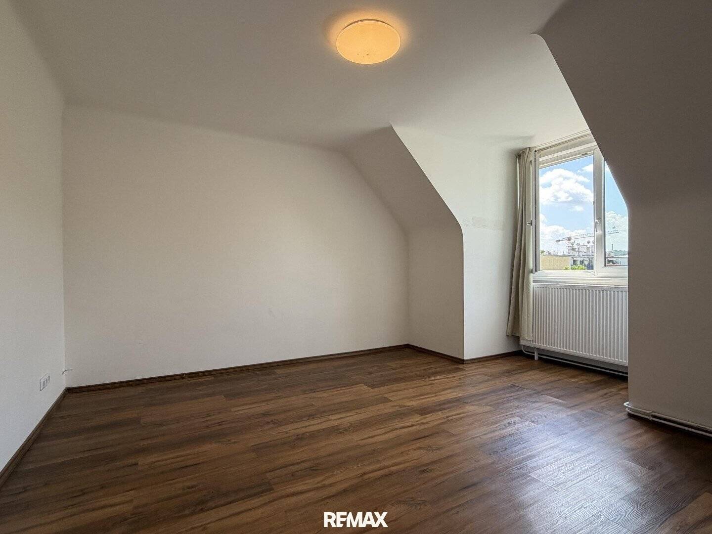 2 SCHLAFZIMMER