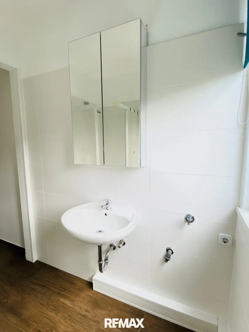 2-room attic apartment in quiet location