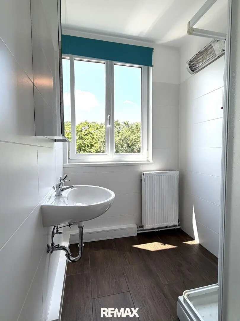 2-room attic apartment in quiet location