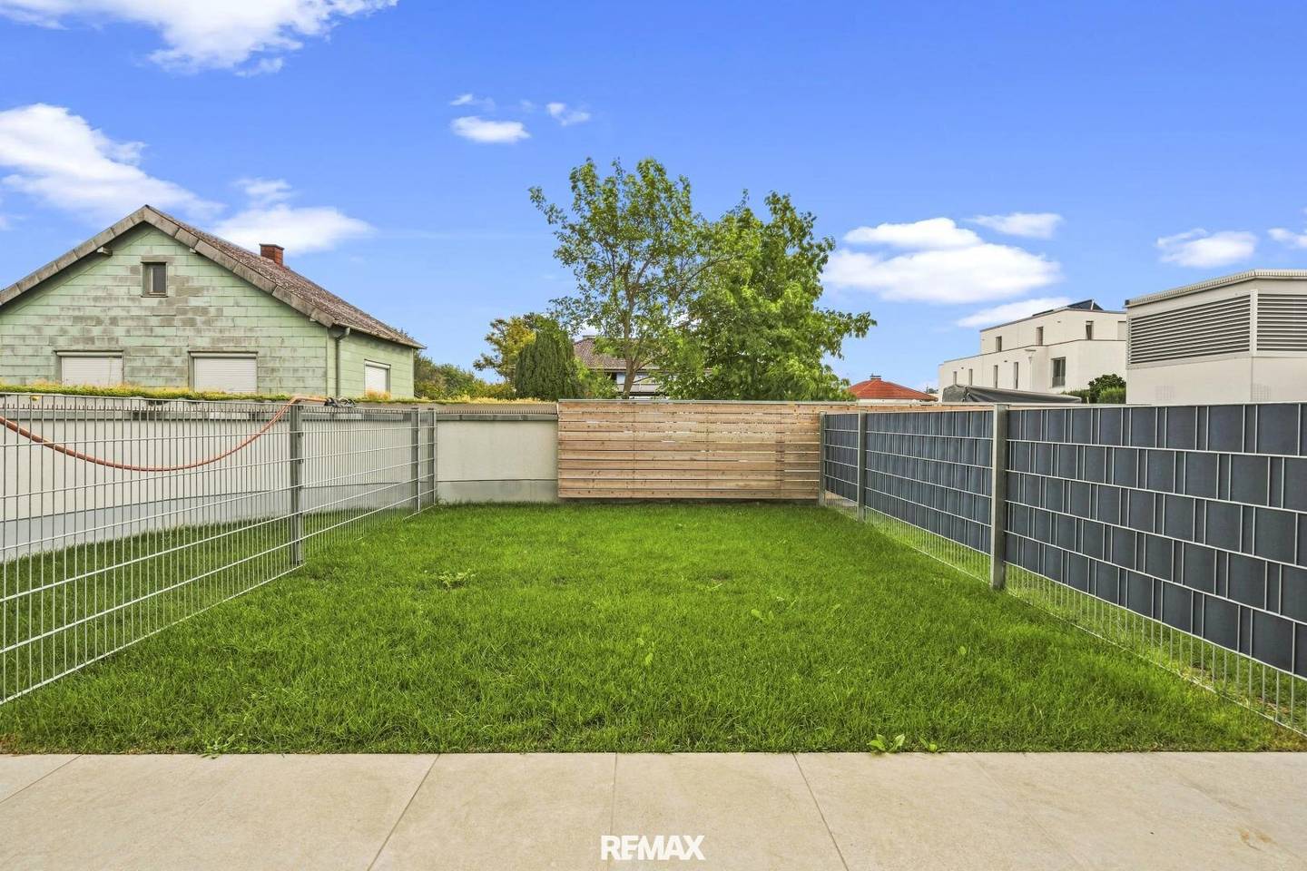 Commission-free for the buyer - 1 room garden apartment