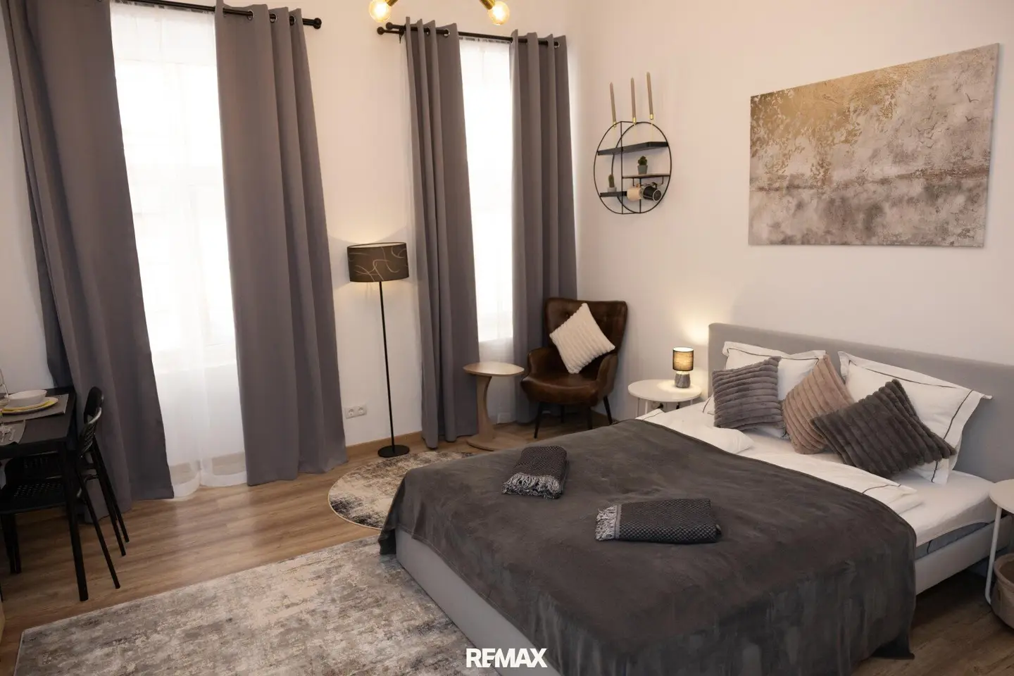 Modern &amp; stylish, completely renovated one-room apartment in 1100 Vienna