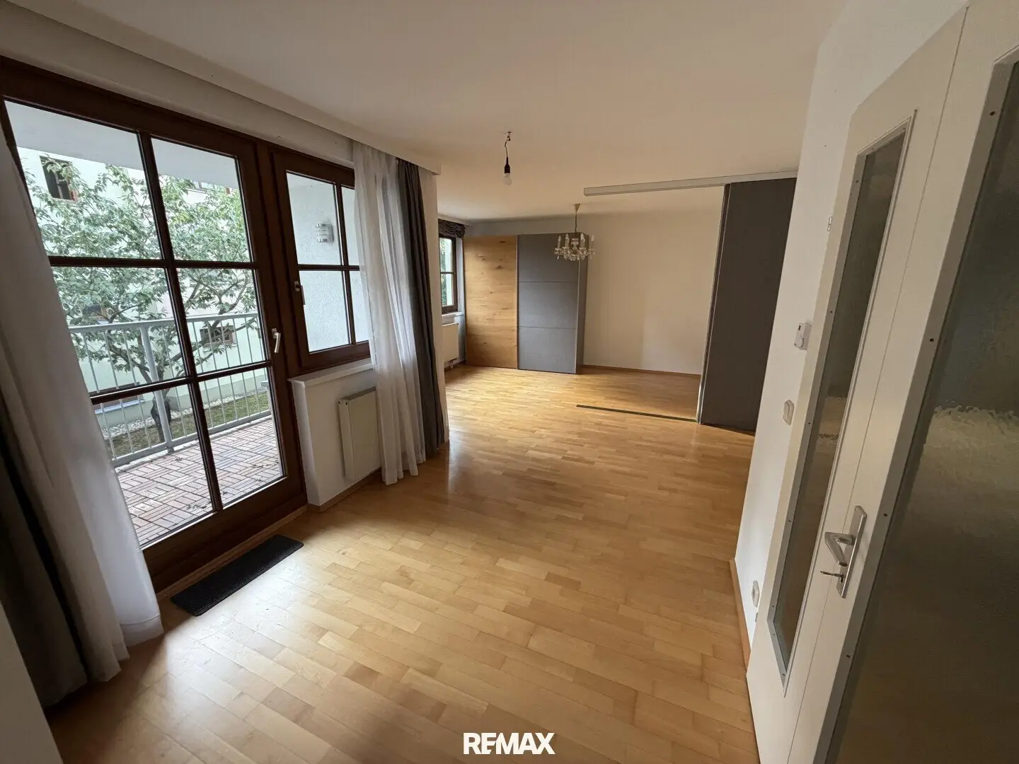 Top single apartment with loggia