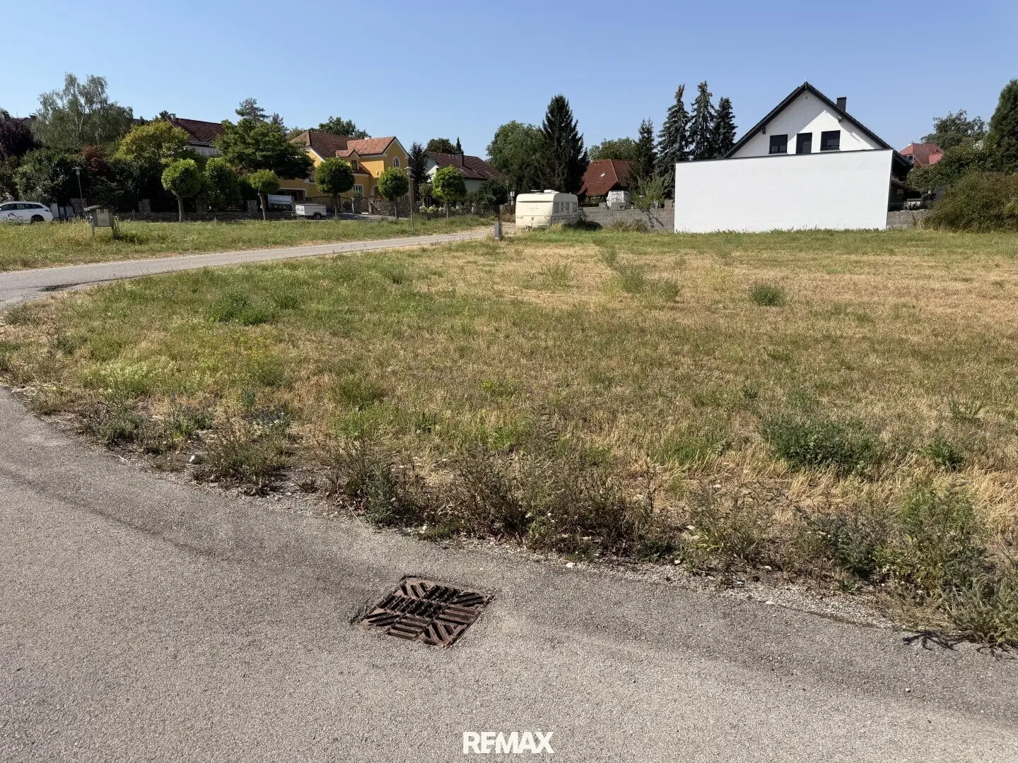 4 building plots in a great location