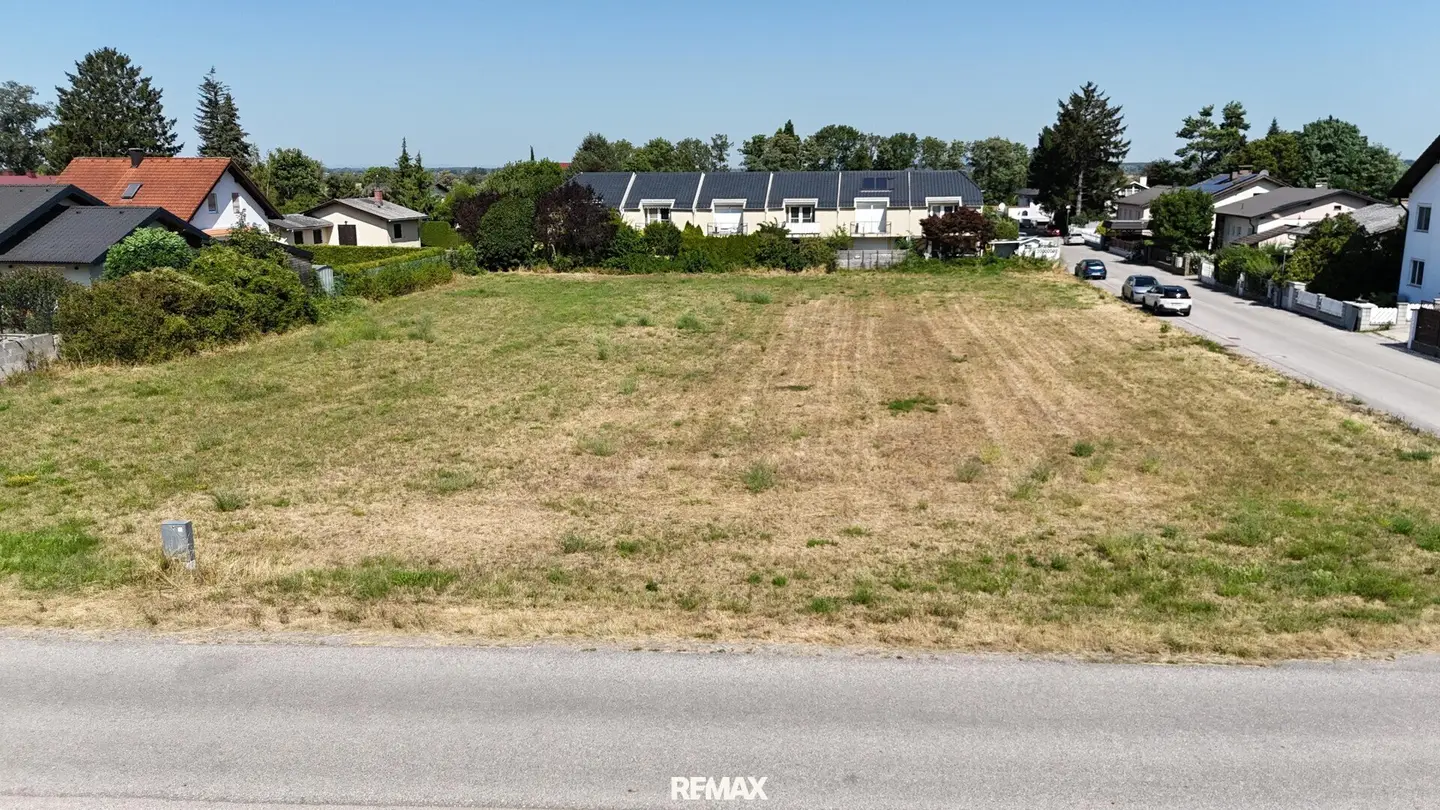 4 building plots in a great location
