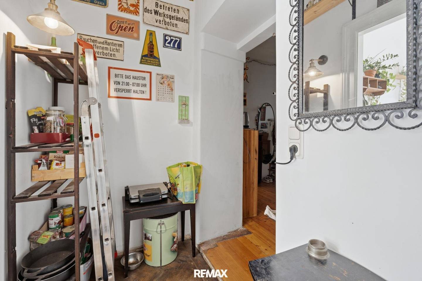 "Charmante Altbauwohnung mit Charakter in gepflegtem Stilhaus!"