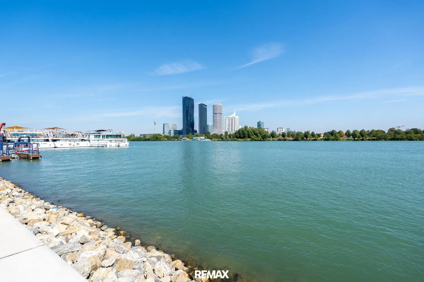 "An der schönen blauen Donau!"