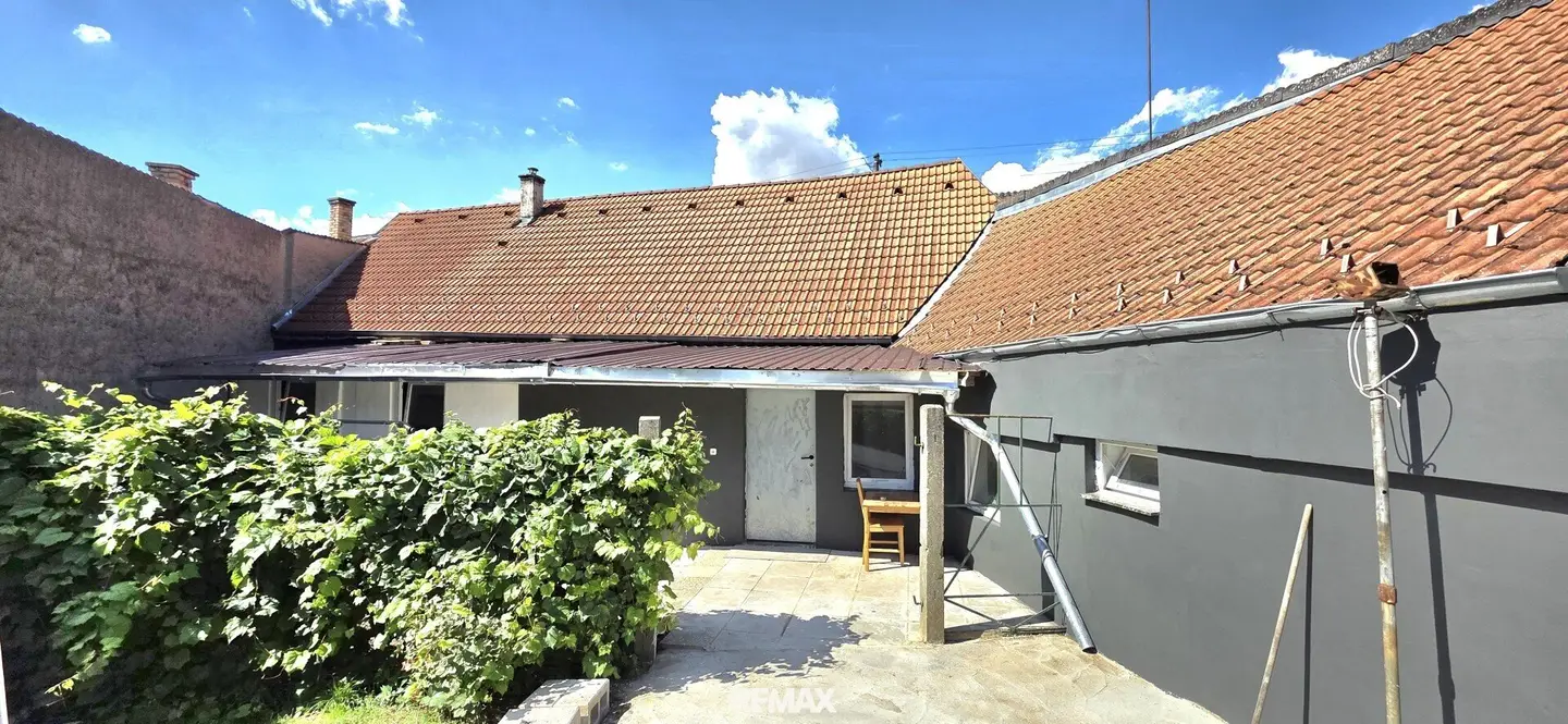 RENT WAS YESTERDAY Who says that owning your own house must be unaffordable 160 m² family happiness with private garden