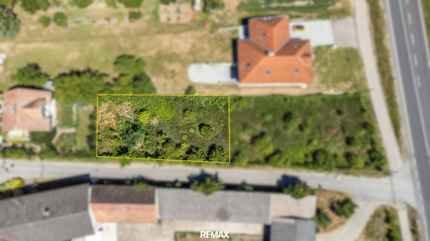 Building plot in a location near the station in Stillfried