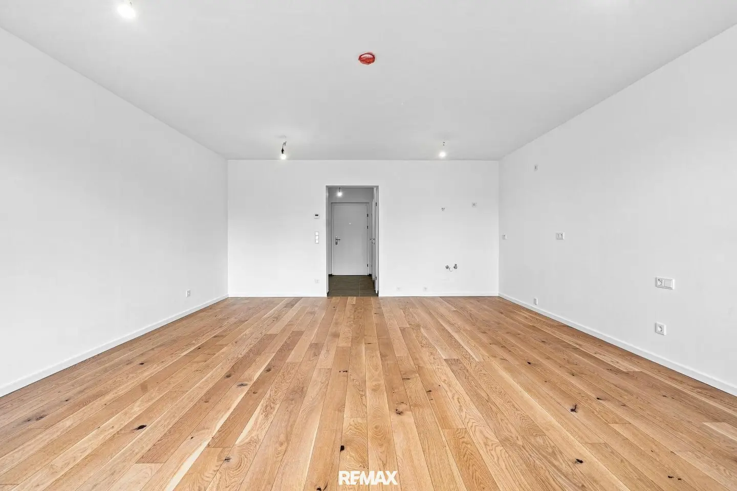 "Provisionsfrei für den Käufer - 1 Zimmer- mit Balkon"