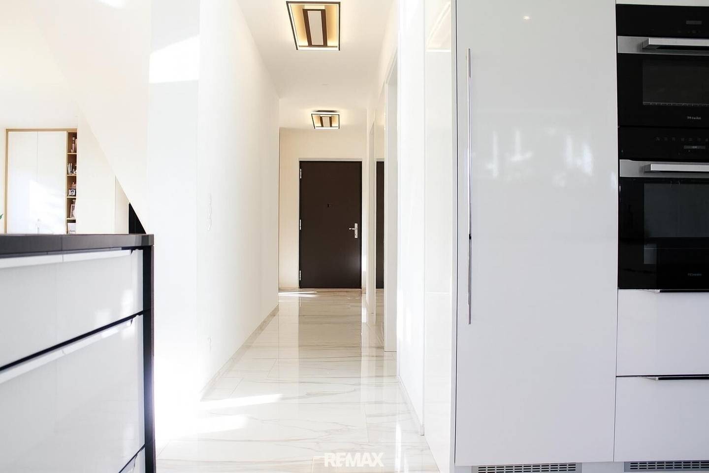 Single-family house with high-quality fittings and spacious living concept