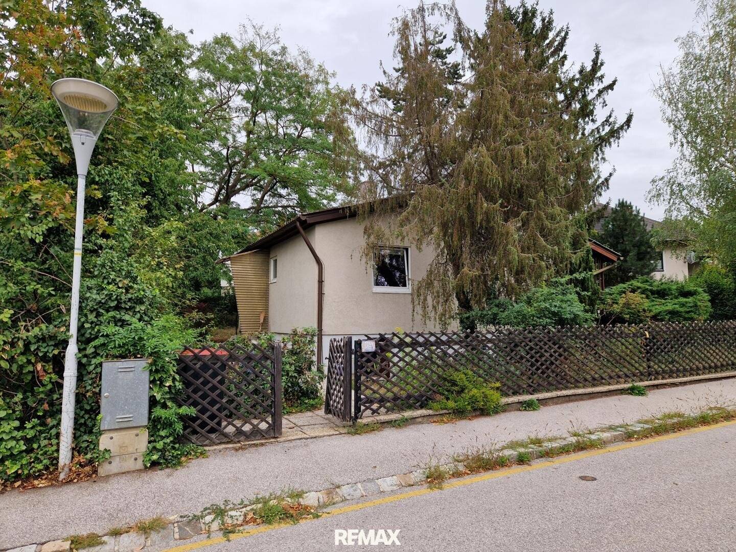 Small House with Great Potential - Your Chance in Hollabrunn!