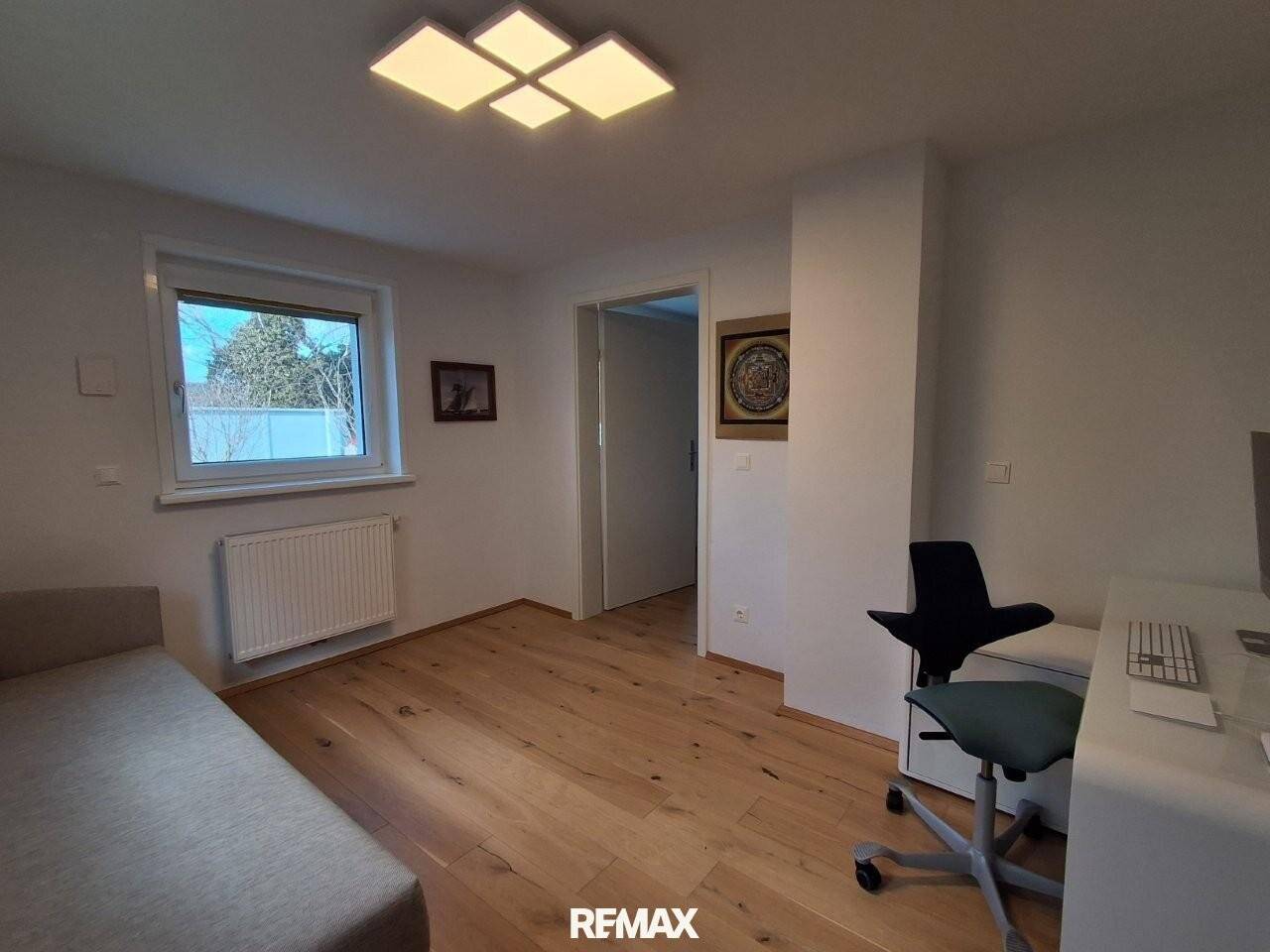 3 HomeOffice EFH 1220