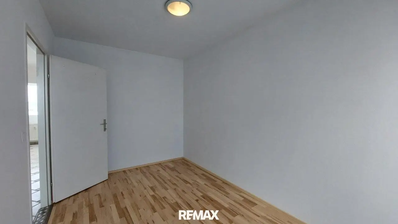 Dream view Attic apartment with parking space near Donauzentrum U1 and Alte Donau