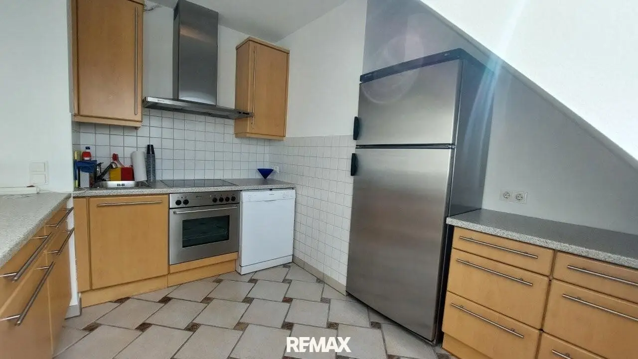 Dream view Attic apartment with parking space near Donauzentrum U1 and Alte Donau