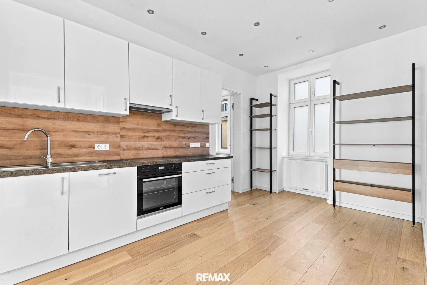 " Platz für alle: 5 Zimmer im sanierten Altbau, U3 & Arenbergpark ums Eck  "