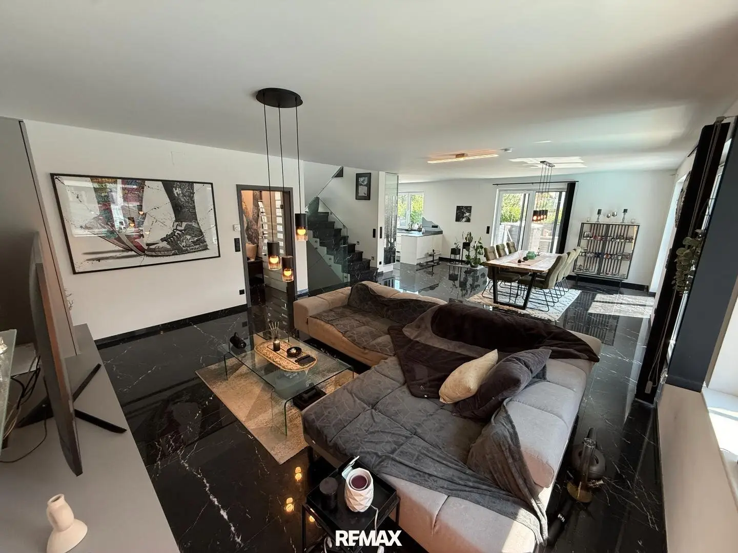 Luxury Living on Easy Mode! Pool, Garden, Rooftop Terrace