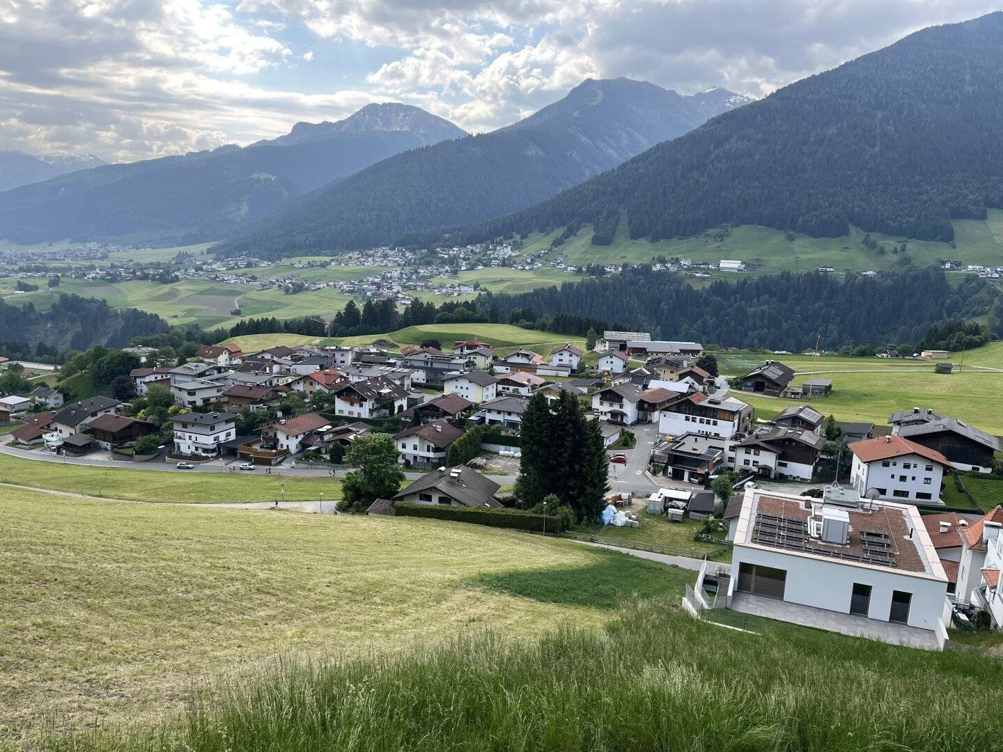 Spacious sunny building plot in a wonderful location with views