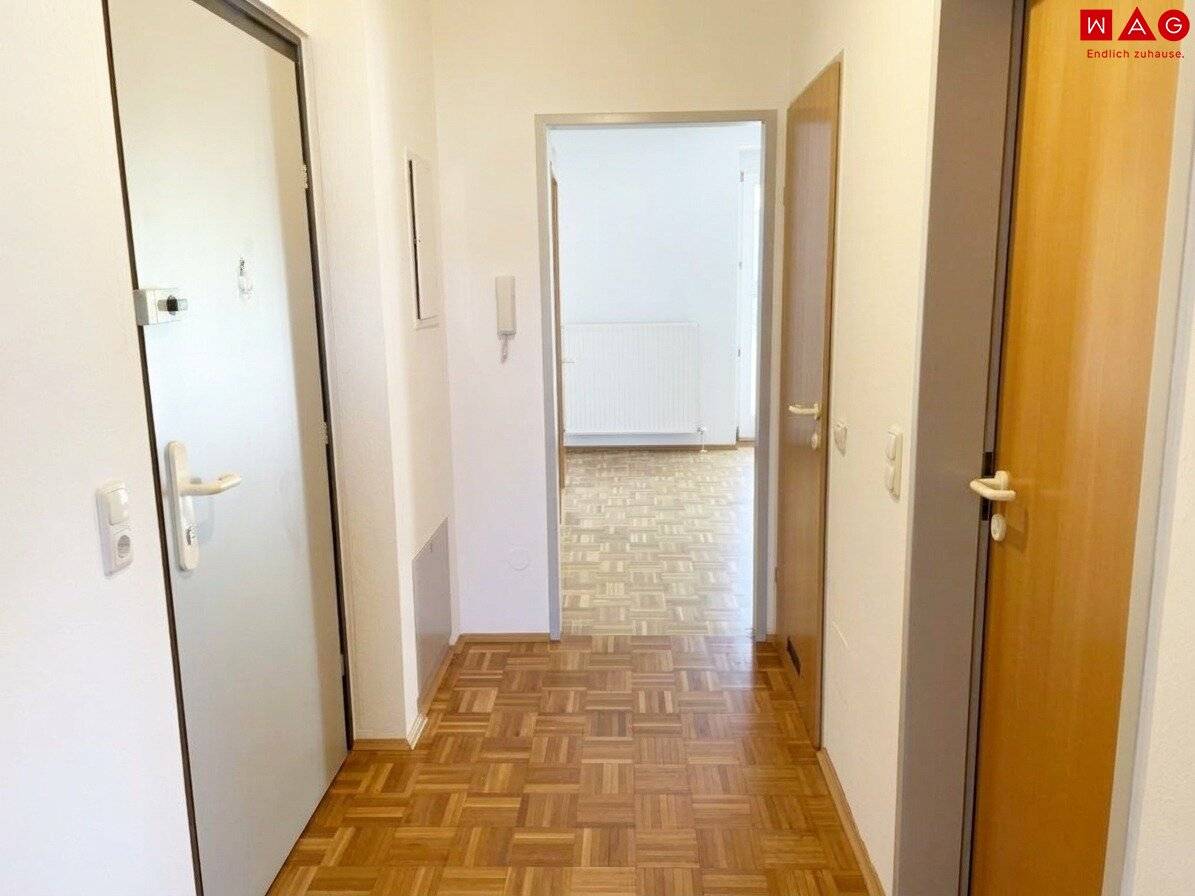 3-room apartment with balcony in central location, commission-free