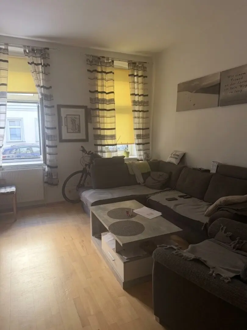Quiet location, fully furnished, available immediately