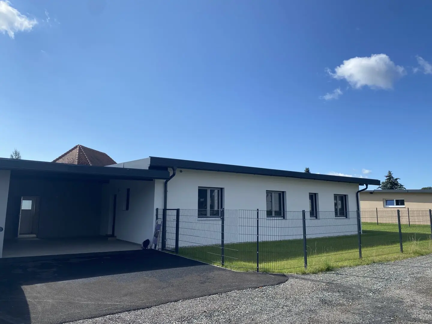 Beautiful, new bungalow for rent