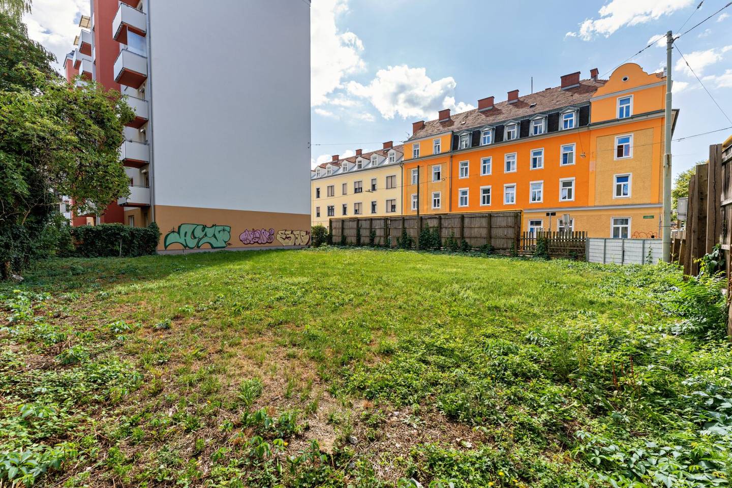 Development site with legally binding development plan in Graz
