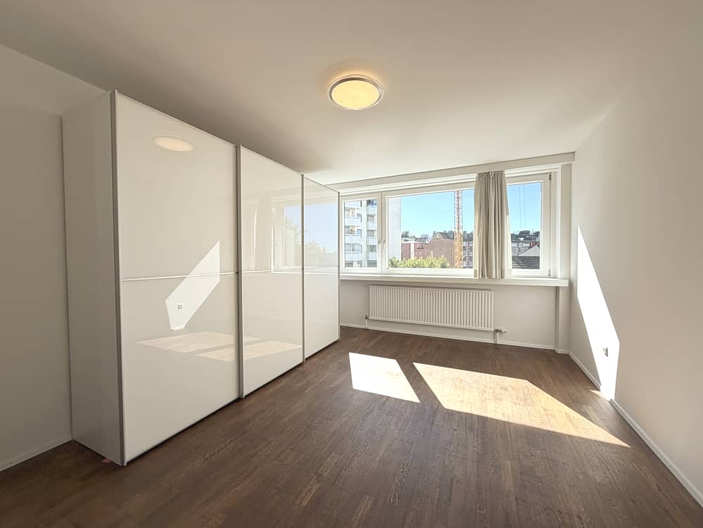 Apartment with communal roof terrace and lake view
