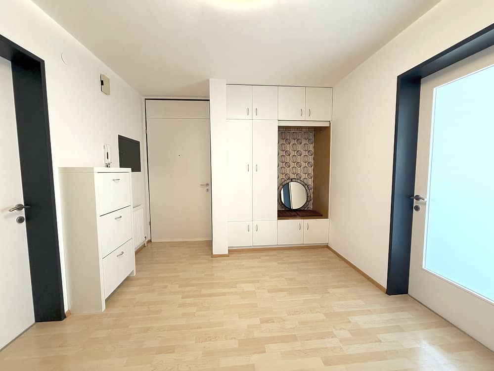 Apartment with communal roof terrace and lake view