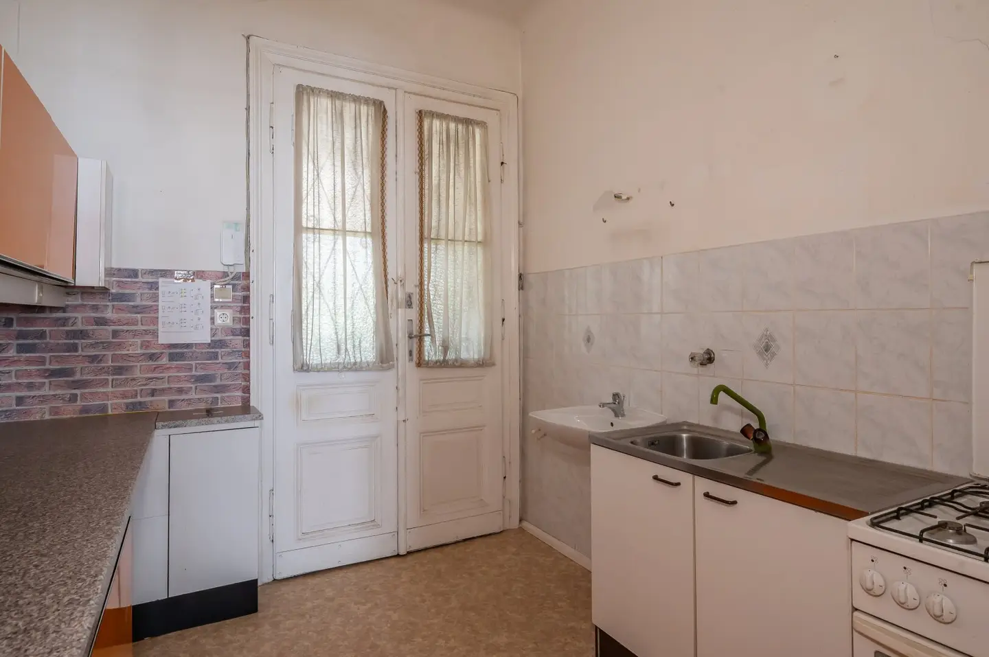 NEW 1-room old building apartment in need of renovation