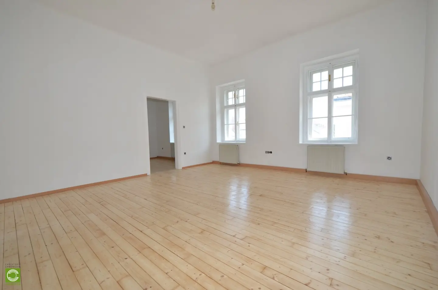 CHRISTOPH CHROMECEK REAL ESTATE - PERCHTOLDSDORF - Bright 2-room period apartment in central location!