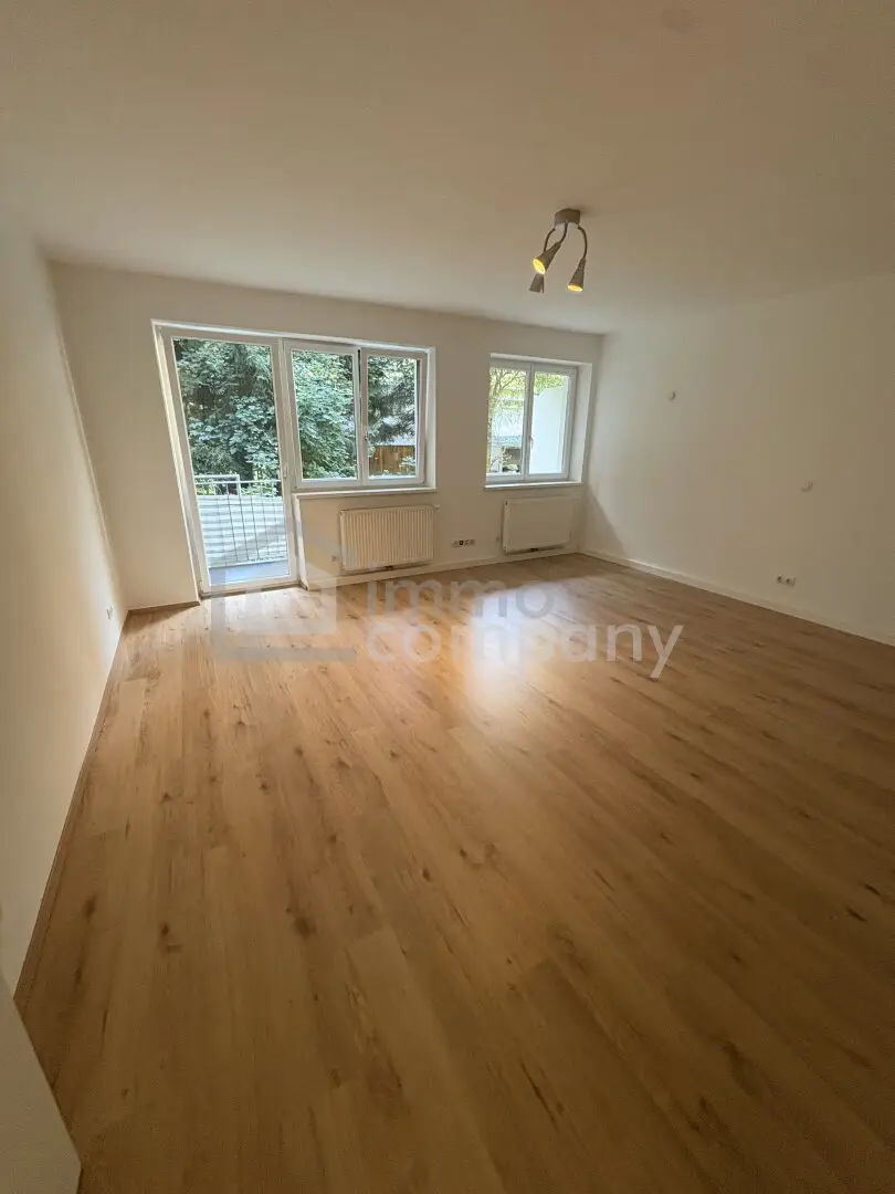 Investors take note: 2-room apartment with sunny balcony near university and clinic