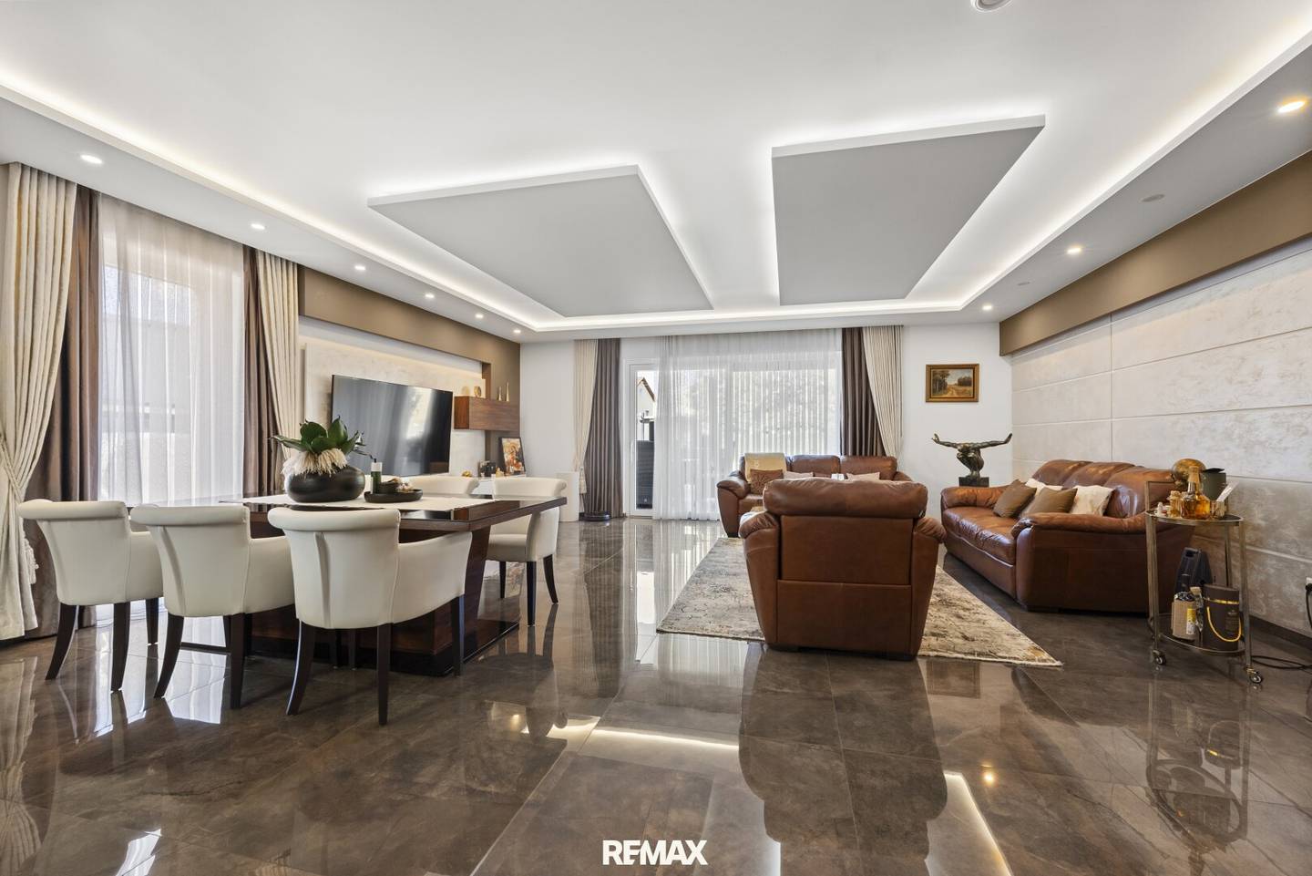 Exclusive, stylish, many highlights and high quality fittings